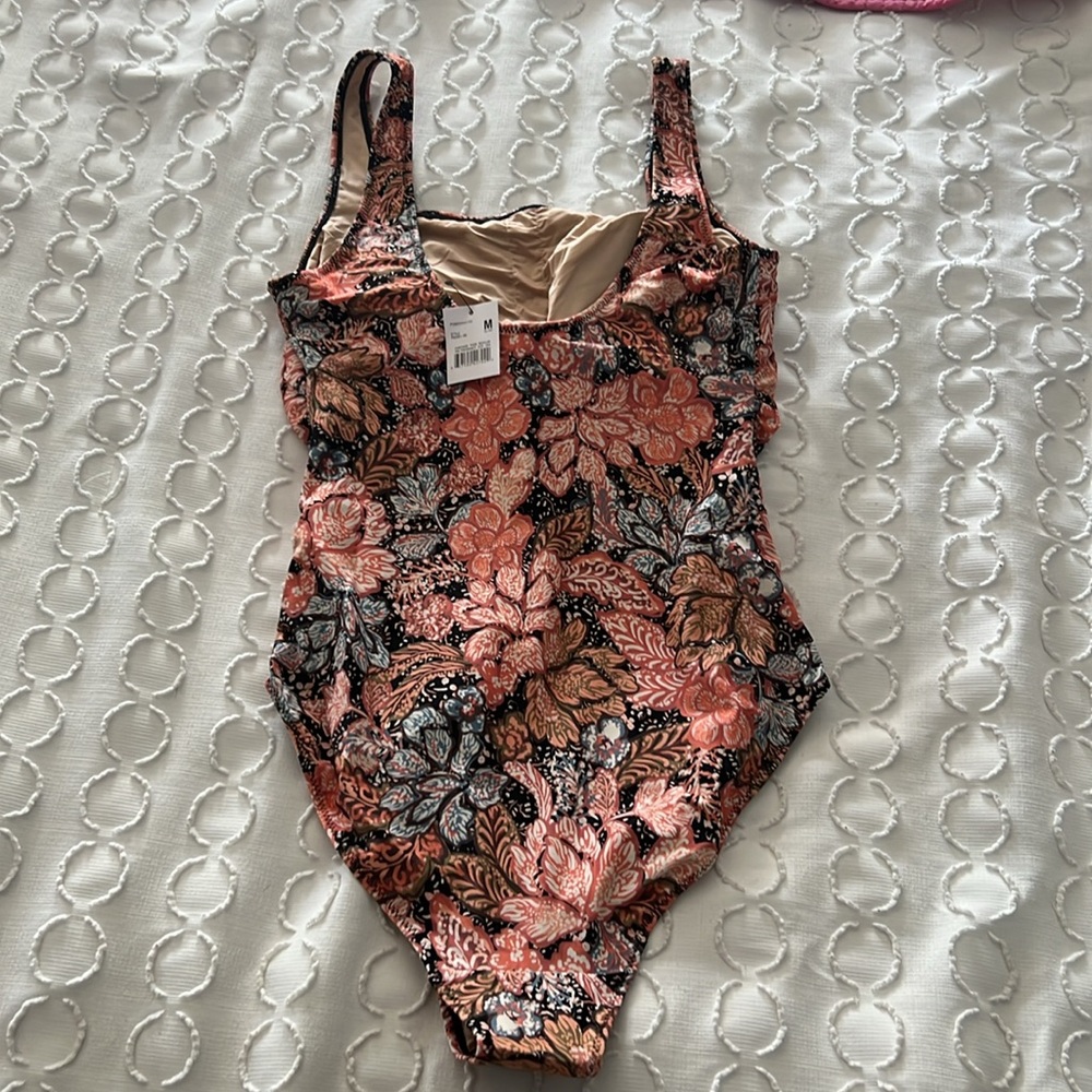 A Pea In The Pod Maternity Floral Multicolored One Piece SwimSuit SZ M - Picture 4 of 6